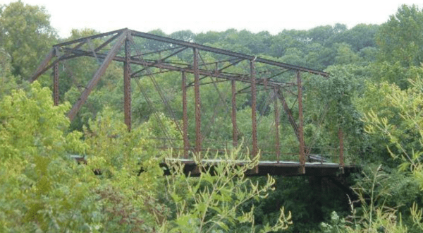 One Of The Most Haunted Bridges In Oklahoma, Boggy Creek Bridge Has Been Creepy Since 1924