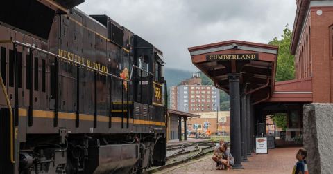 Take This Fall Foliage Train Ride Through Maryland For A One-Of-A-Kind Experience