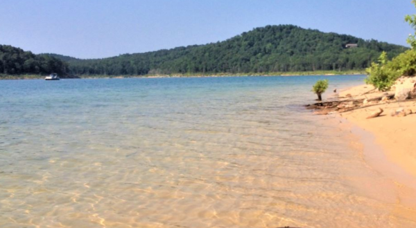 The Secluded Island Paradise Hiding In Arkansas That’s Like Something From A Dream