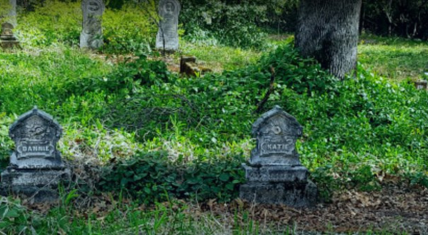 One Of The Most Haunted Cemeteries In Northern California Is Also The Most Beautiful
