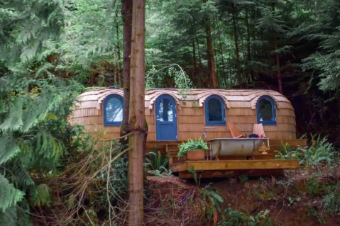 The Impossibly Charming Cocoon Cottage That Needs To Be Your Next Oregon Getaway