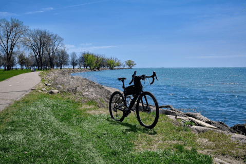 This Exhilarating Detroit Area Trail Takes You To The Most Crystal Blue Lake