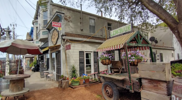 Most People Don’t Know These 6 Super Tiny Towns In Northern California Exist