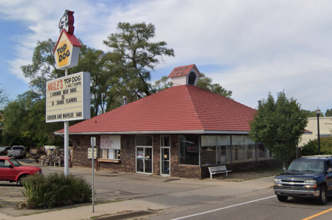 Feast On Hot Dogs And Malts At This Unassuming But Amazing Roadside Stop In Michigan