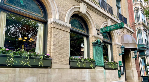 Union League Cafe Is A Romantic Restaurant In Connecticut That’s Straight Out Of A Fairytale