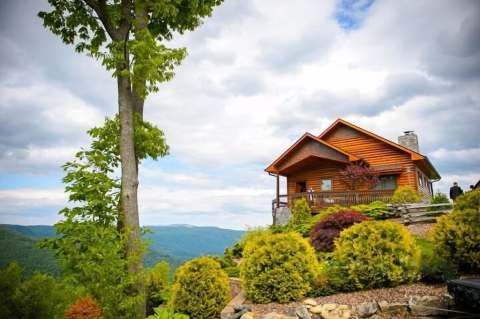 The Whole Family Will Love A Visit To This Adorable Mountainside Cabin In North Carolina