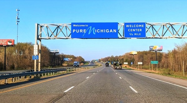The Best Sight In The World Is Actually A Road Sign That Says Welcome To Michigan