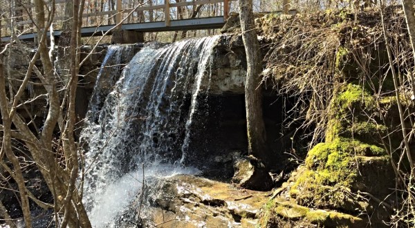 This Waterfall Is Located At One Of Alabama’s Most Popular State Parks, And It’s A Total Hidden Gem