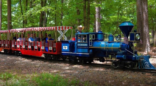 This Open Air Train Ride In Oklahoma Is A Scenic Adventure For The Whole Family