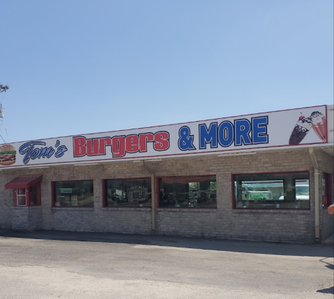 Feast On Burgers And Fries At This Unassuming But Amazing Roadside Stop In Texas