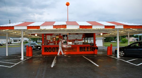The Oldest Operating Stewart’s In New Jersey Has Been Serving Mouthwatering Burgers And Root Beer Floats For Almost 75 Years