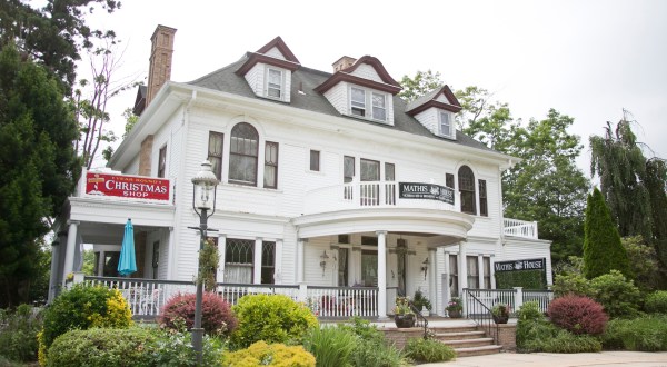 Explore The Double Trouble Village In New Jersey, Then Stay The Night In The Historic Mathis House