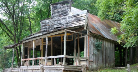 10 Abandoned Places In Arkansas That Are Being Reclaimed By Nature