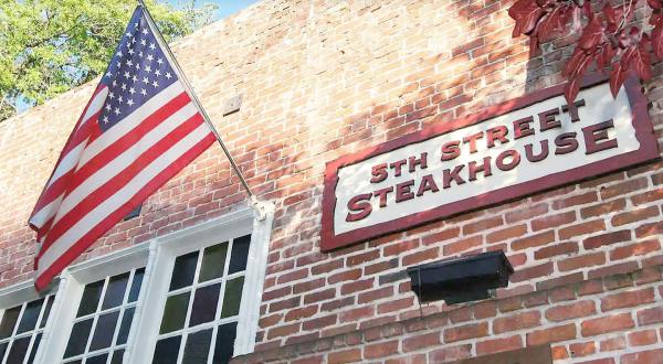 The Entire Menu At 5th Street Steakhouse Is So Good, You’ll Want To Order One Of Everything