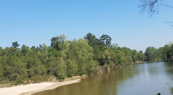 Few People Know One Of Louisiana’s Most Popular Rivers Is Hiding A Dark And Terrifying Secret