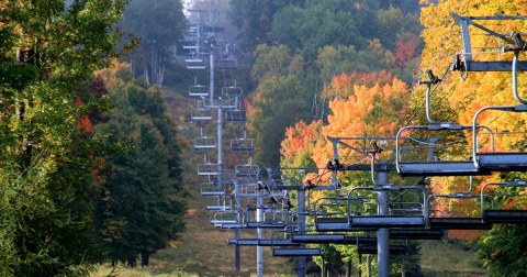 This Wisconsin Ski Lift Ride Leads To The Most Stunning Fall Foliage You've Ever Seen
