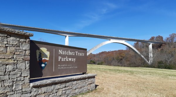 The Natchez Trace Parkway Practically Runs Through All Of Tennessee And It’s A Beautiful Drive