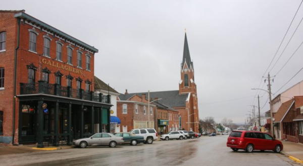 6 Slow-Paced Small Towns Near St. Louis Where Life Is Still Simple