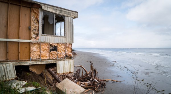 This Abandoned Town In Washington Was Mercilessly Swallowed By The Ocean