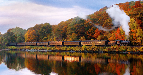 5 Ridiculously Charming Train Rides To Take In Connecticut This Fall