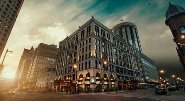 Stay Overnight At The Pfister In Wisconsin, An 1893 Hotel That’s Said To Be Haunted