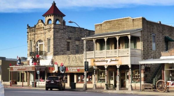 7 Small Towns In Texas That Are Full Of Charm And Perfect For A Weekend Escape