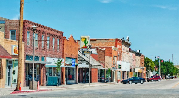 The Charming Town Of Chadron, Nebraska Is Picture-Perfect For A Weekend Getaway