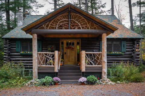 These Might Be The 3 Most Luxurious Cabins In New York's Adirondacks You Can Book