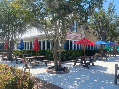 You'll Love Visiting Lee’s Inlet Kitchen, A South Carolina Restaurant Loaded With Local History