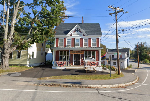 Nestled In The Middle Of A General Store, This Tiny New Hampshire Cafe Is An Enchanting Day Trip Destination