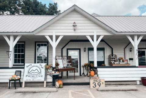 The Market In Virginia That's An Antique Shop, Farm Store, and Coffee Shop All In One