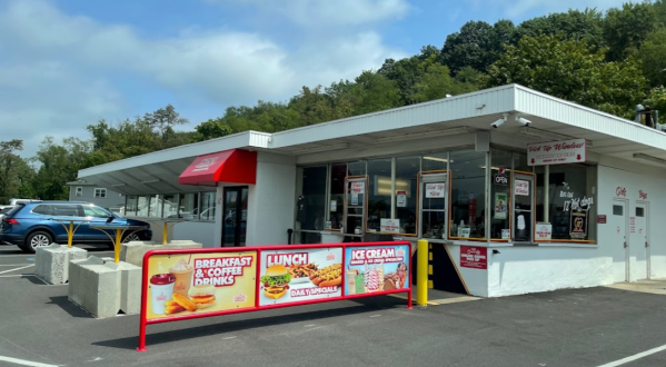 Inlow’s Drive-In Has Been Serving The Best Burgers In Pennsylvania Since 1945