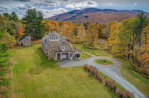 This Observatory VRBO In New Hampshire Is One Of The Coolest Places To Spend The Night