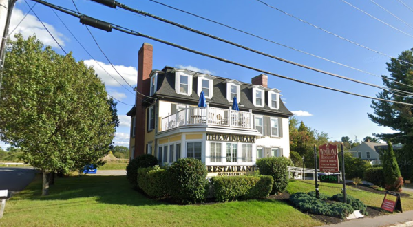 The Haunted Restaurant In New Hampshire Both History Buffs And Ghost Hunters Will Love