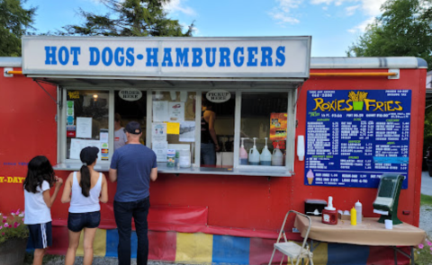 Feast On Fries At This Unassuming But Amazing Roadside Stop In Vermont