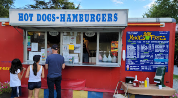 Feast On Fries At This Unassuming But Amazing Roadside Stop In Vermont