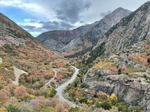 Don't Let These Stunning Views Fool You, Granite Flume Trail In Utah Is Actually An Easy Hike