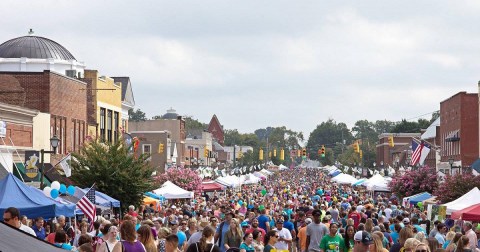 If There's One Fall Festival You Attend In North Carolina, Make It The Lincoln County Apple Festival