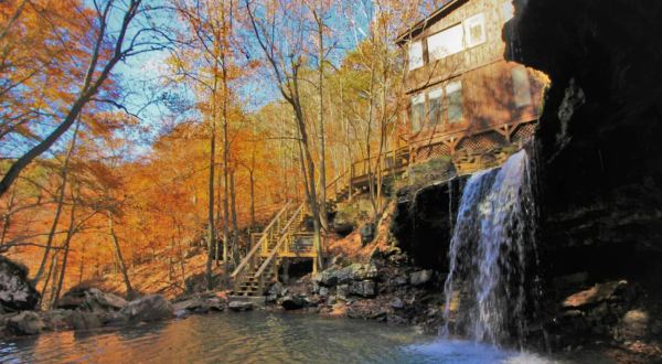 This Waterfall Wilderness VRBO Retreat In Arkansas Is One Of The Coolest Places To Spend The Night