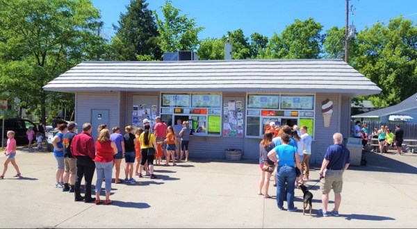 Order A Foot-Tall Ice Cream Cone At This Roadside Stop In Wisconsin