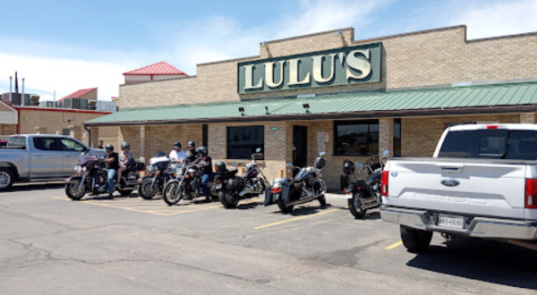 The Entire Menu At Lulu’s Inn In Colorado Is So Good, You’ll Want To Order One Of Everything