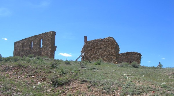 This Ghost Town In New Mexico Is One Of The Eeriest Places In America