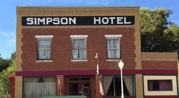 A Historic Inn Right On Main Street In Duncan, The Simpson Hotel Is The Perfect Way To Experience Small-Town Arizona