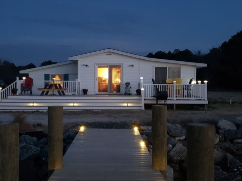 This Waterfront VRBO In Maryland Is One Of The Coolest Places To Spend The Night