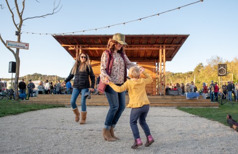 Nothing Says Fall Is Here More Than A Visit To Wisconsin’s Charming Apple Farm