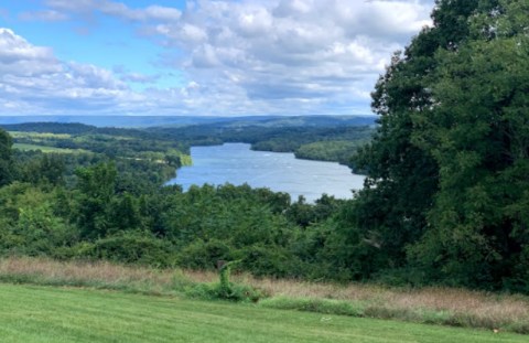 Few People Know One Of Pennsylvania's Most Popular Lakes Is Hiding A Dark And Terrifying Secret