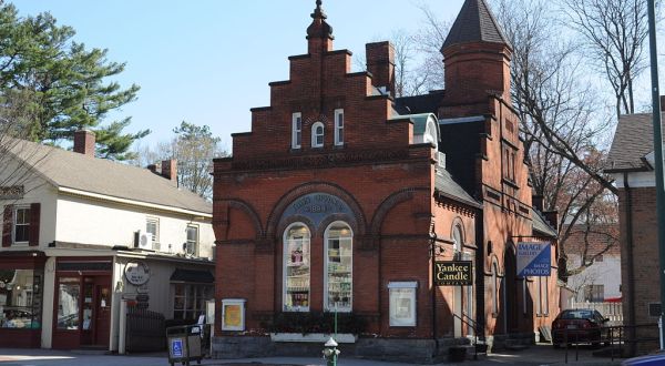 The Small Town Of Stockbridge, Massachusetts Might Have More Historical Landmarks Than Stoplights