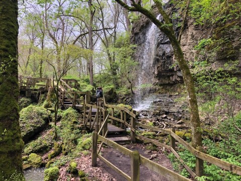 Hike To A Hidden Waterfall, Then Dine At A Waterfall-Themed Restaurant All At This Underrated Ohio State Park