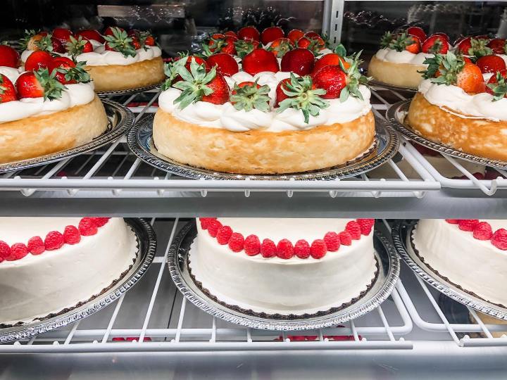 Check out Cafe Latte’s selection of epic desserts in Minnesota