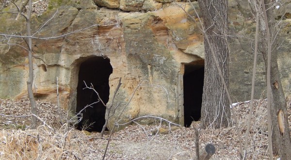 Explore Several Caves At This Underrated Kansas State Park On This Fun Day Trip